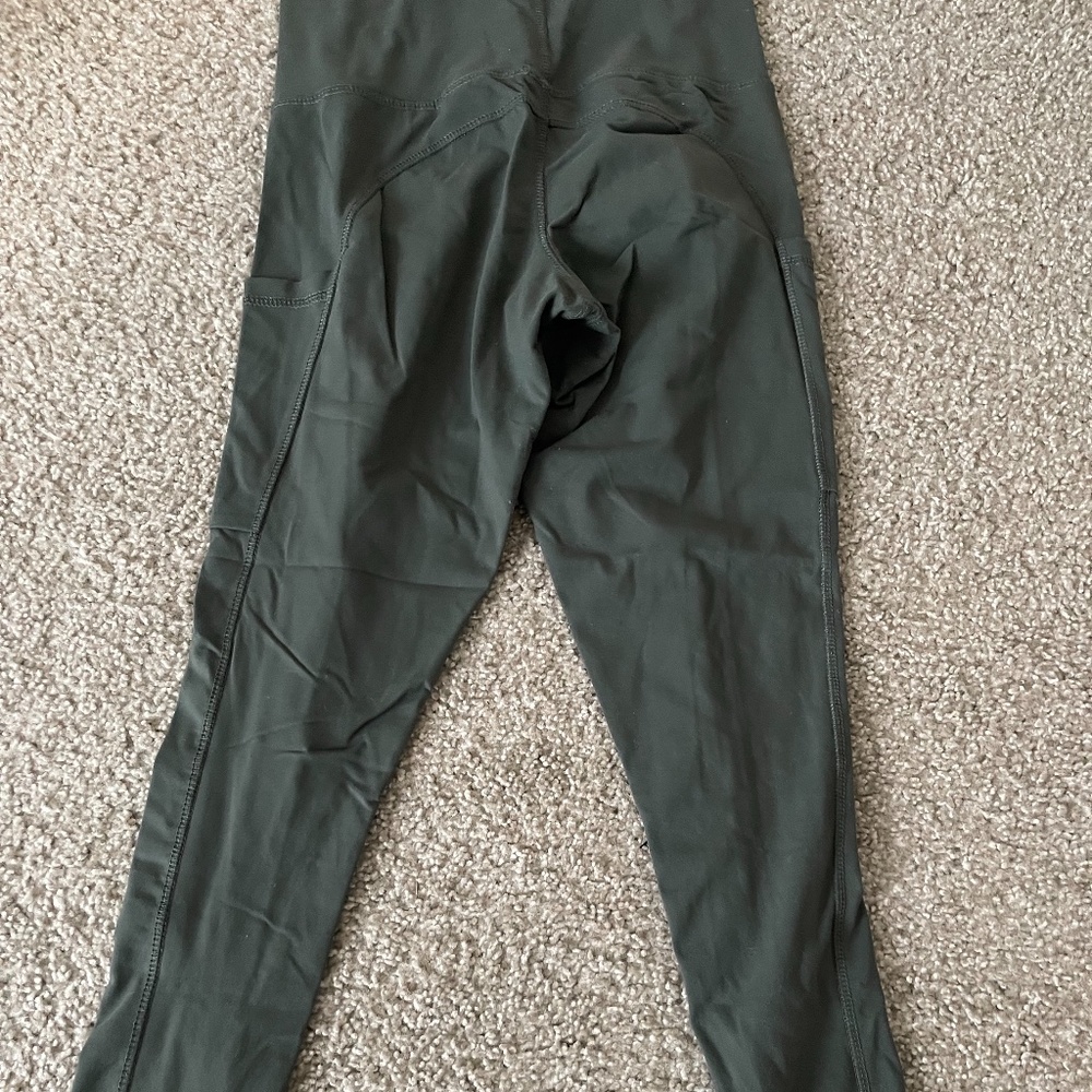 TONED by Ashy Bines Leggings